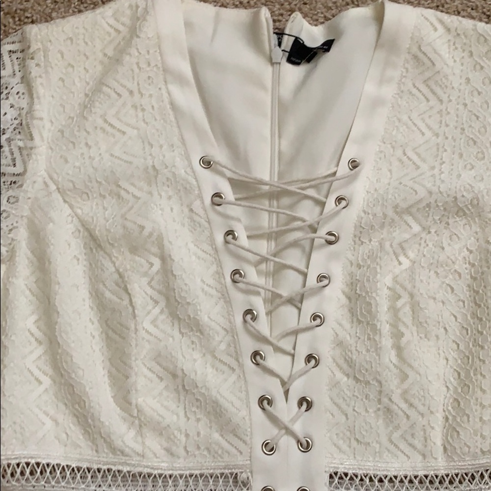 Bardot Lace Front Dress - Picture 5 of 8